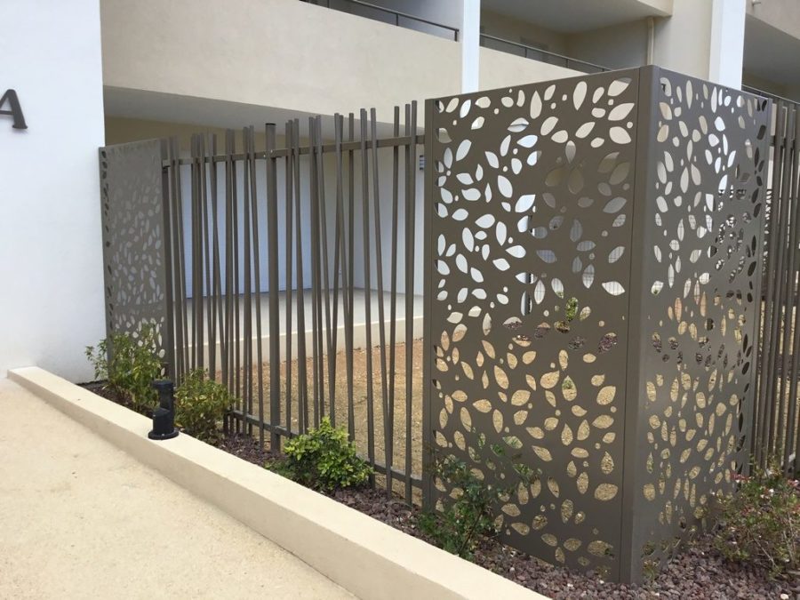 Clôture type bambou