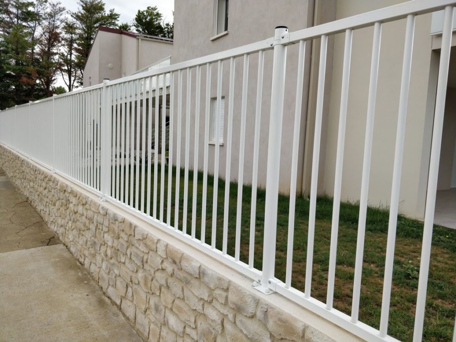 Clôture type barreaudée