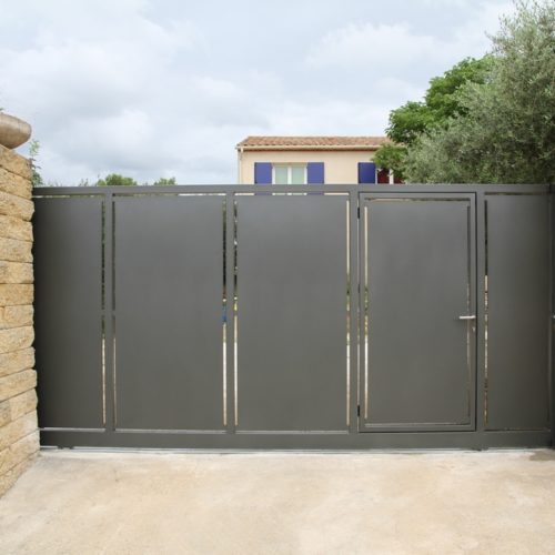 Portail coulissant habitat standard et hors standard