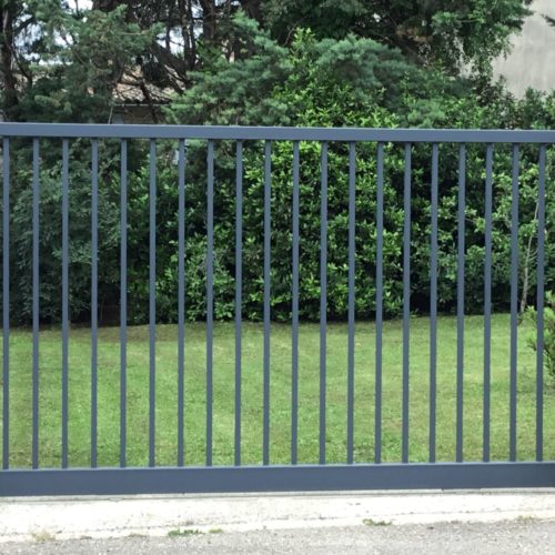 Portail 1 vantail industriel standard et hors standard